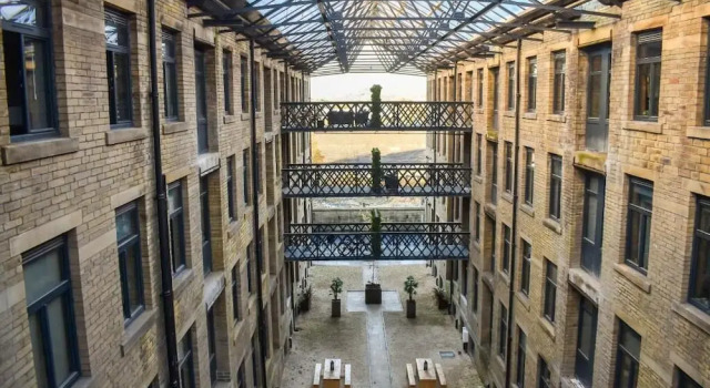 Luxury 1-bed Apartment Bradford Free Parking