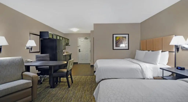 Двухместный люкс Candlewood Suites Sumter by IHG