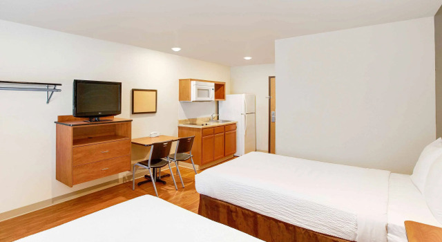 Четырёхместный номер Standard WoodSpring Suites College Station
