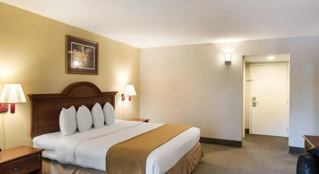 Люкс Country Inn & Suites by Radisson Rehoboth Beach - Dewey