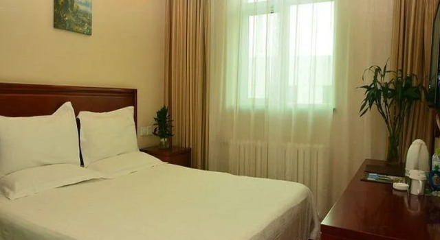 GreenTree Inn Beijing Daxing Huangcun QingYuan Road Metro Station Express Hotel