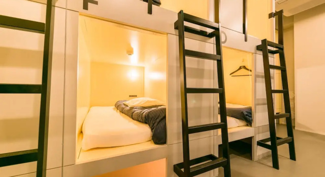 Кровать в общем номере And Hostel Kuramae West
