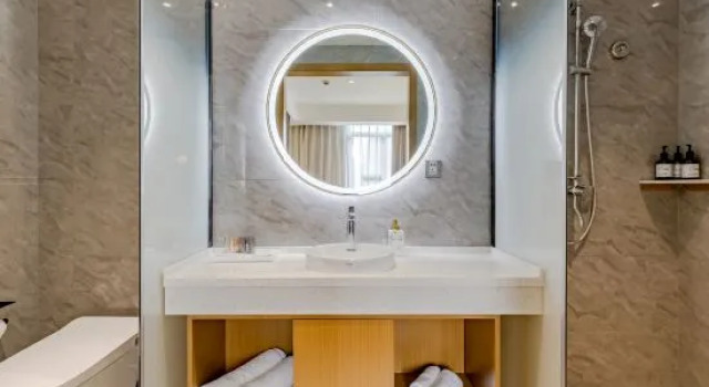 Люкс Deluxe Qingmu Platinum Hotel (Ma'anshan East High-speed Railway Station Cihuhe Road)