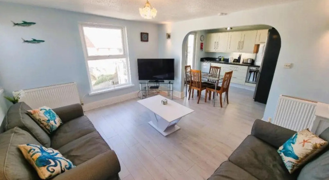 Апартаменты Sea Views, Big 2 Bed Flat Close To Beach & Harbour