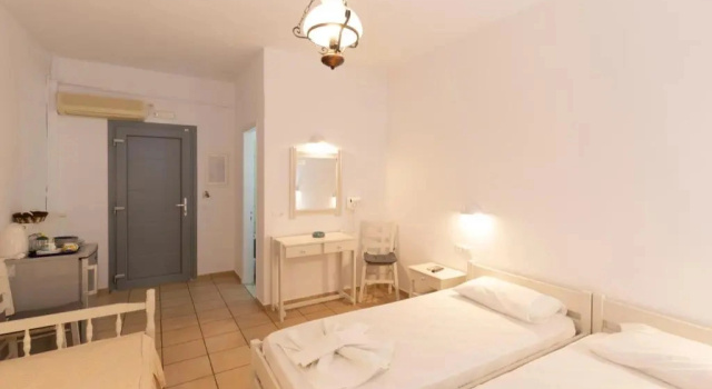 Трёхместный номер Standard Litsa Rooms