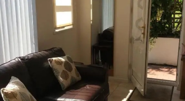 Студия Lurgan West Lodge