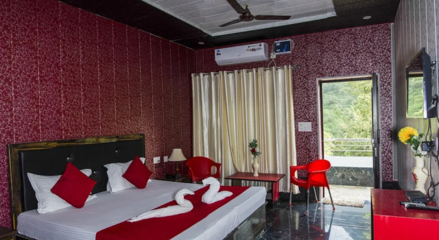 Yamkeshwar Mahadev Resort, Rezervovat Lázně / Resort Rišikéš Uttarakhand