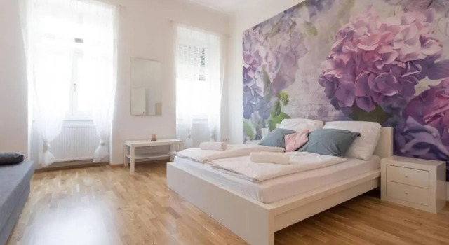 Spacious Vienna Central Station Residence