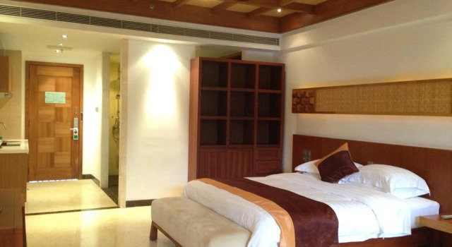 Hainan Qixian Yaochi Springs Resort, Buchen Sie Resort Baoting 