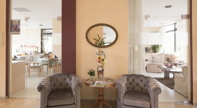 Reichels Parkhotel, Prenota Hotel Hotel 3 stelle a Bad Windsheim, 3*