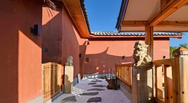 LiJiang Ancient Town DaMei Huasu · JuShe | SenYe Glowscape Designer Homestay (Dashuiche Branch), Забронировать Отель Бизнес-отели Лицзян, рядом с Улица Сквер-стрит Древнего города Даянь, 4* 5*