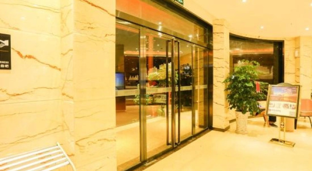 Yeste Hotel (Yingshan Hot Spring), Varaa Hotelli Huanggang Hubei