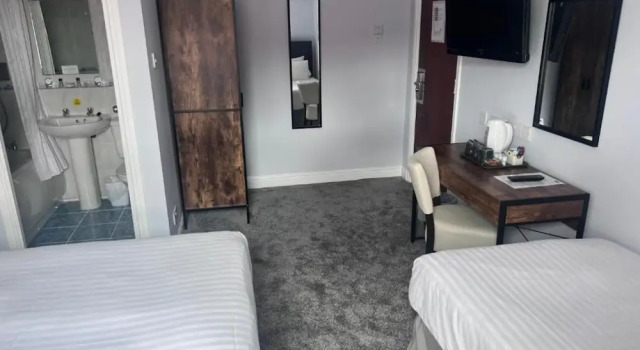Семейный номер Standard с 3 комнатами Dancenter East Midlands Airport