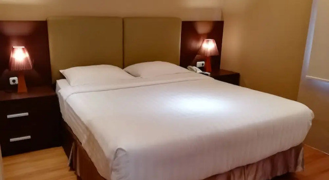 Семейные апартаменты с 3 комнатами с видом на бассейн Royal Suite Condotel