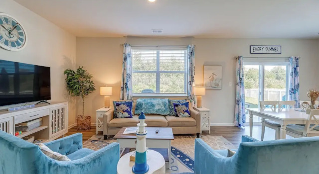 Game Room + Patio: Spacious Ocean View Home