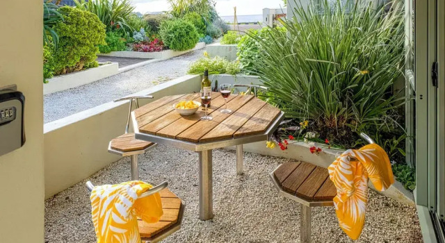 Апартаменты с 2 комнатами с красивым видом из окна Beachfront on Waiheke