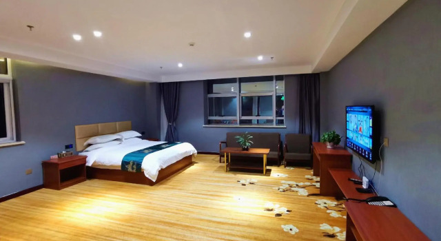 Bafanglong  Hotel, Rezerwuj Hotel Hotele w Guyuan z parkingiem, Parking