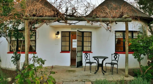 Коттедж Swartberg Hotel, Cork Tree Collection