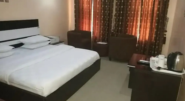 Quarter House Hotel