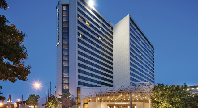 DoubleTree by Hilton Tulsa Downtown, Varaa Hotelli Tulsa Oklahoma