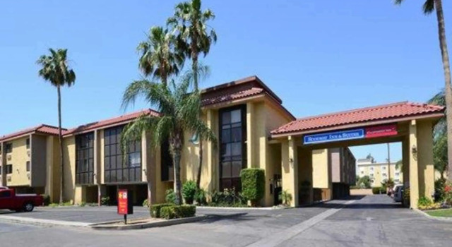 California Inn and Suites Bakersfield, Забронировать Отель Отели Бейкерсфилд с завтраком, рядом с Mercy Hospital Downtown - Bakersfield, Завтраки