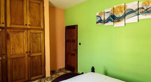 Lovely 1 - Bedroom rental unit with Free parking