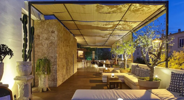 Apartamentos Castaví, Boek Appartement Es Pujols Formentera