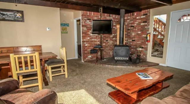 Bears Eye View - Steps To Bear Mountain Ski Resort! 3 Bedroom Cabin