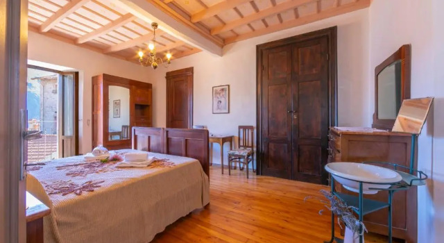 Mezzegra Le ERE, Prenota Appartamento Hotel a Como con parcheggio, Parcheggio