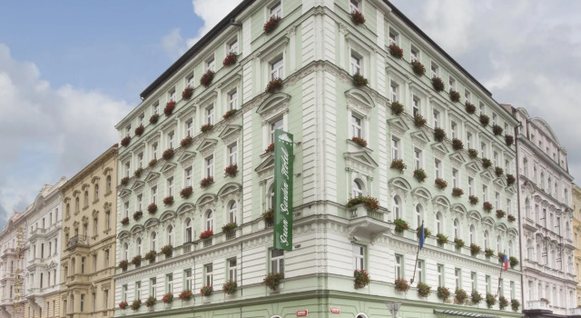 Green Garden Hotel