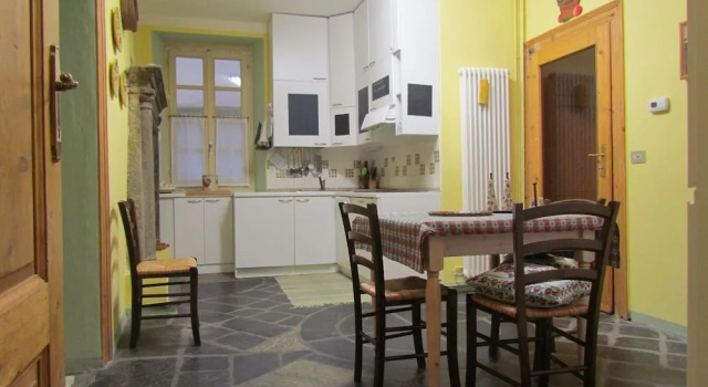 Ancient Palace in the Historic Center, Magical Period Atmosphere, Every Comfort, Book Lejlighed Chiavenna Lombardiet