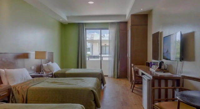 Трёхместный номер Standard с красивым видом из окна Mansion Garden Hotel