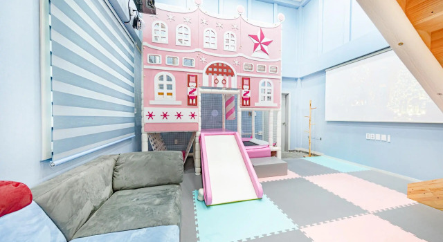 Gyeongju SD Kids Poolvilla