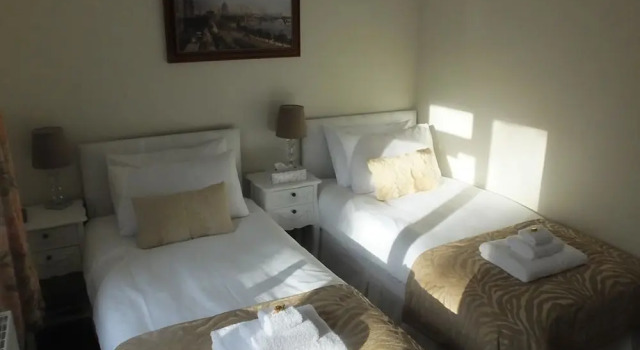 Blackmill Spinney Boutique B&B, Забронировать Отель «постель и завтрак» Отели Исторического графства Суссекса 3 звезды, 3*