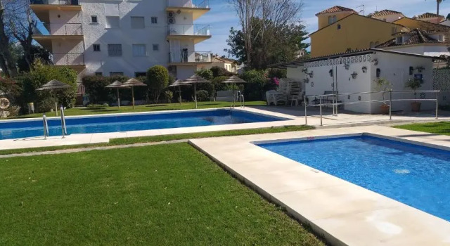 Апартаменты с 2 комнатами Apartamento en la milla de oro, a 100m de la playa