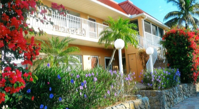 A6 1bed/1bath, Забронировать Отель Отели Санибел 3 звезды, рядом с Bailey's Beach, 3*