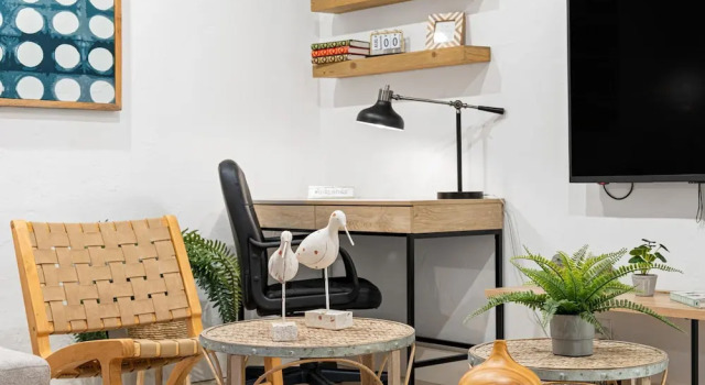 Bright Stylish Apt in Las Olas Blvd Victoria Park, Забронировать Апартаменты/квартира Апартаменты Форт-Лодердейл, рядом с Stonewall National Museum &amp; Archives, Апартаменты/квартира