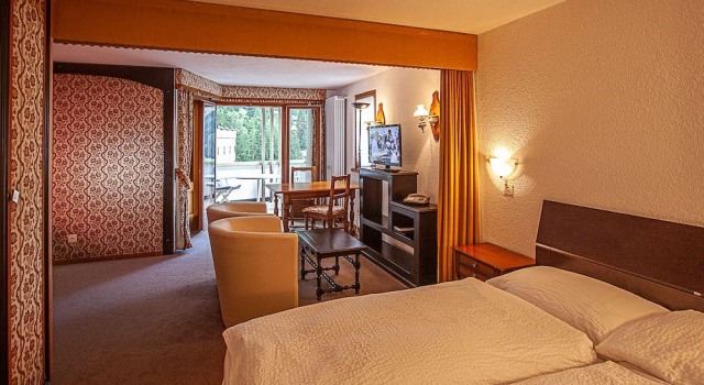 Трёхместный номер Standard Цокольный этаж с балконом Hotel Astoria