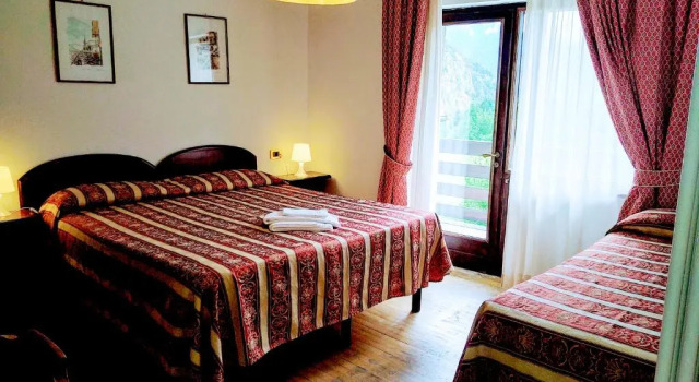 Трёхместный номер Standard HG Hotel Italia