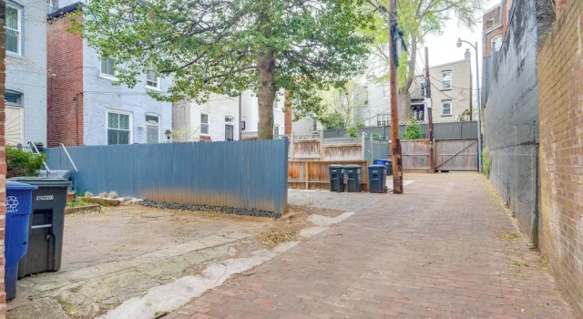 Апартаменты Historic Georgetown Townhome: Walkable Location!