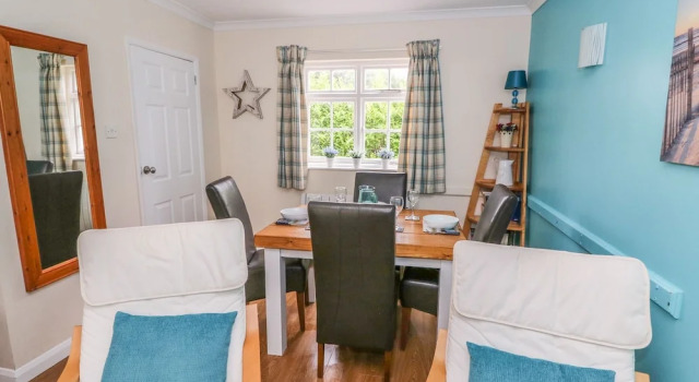 Oak Tree Cottage, Buchen Sie Ferienhaus SPA-Hotels in Ceredigion, SPA