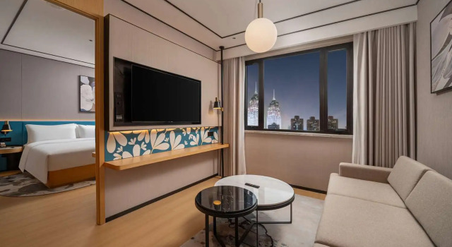Люкс Deluxe Hilton Garden Inn Shanghai Caoyang