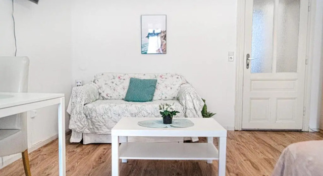 Charming Apt - ideal for Longstays, Rezerwuj Apartament Hotele w Wiedeń z parkingiem, Parking