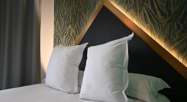 Семейный номер Standard Отель LOGIS Hôtel Borel