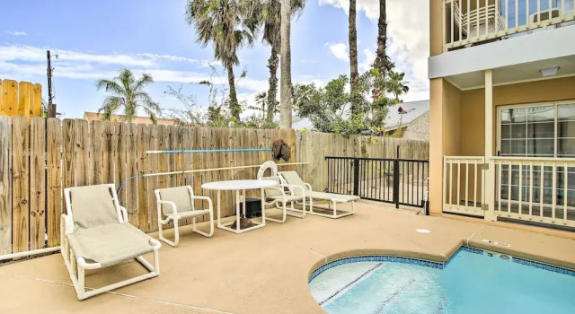 South Padre Island Getaway - Newly Renovated!