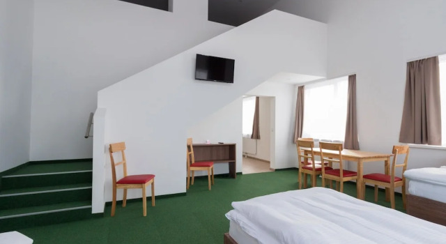 Четырёхместный номер Standard WinBudget "bed&breakfast"