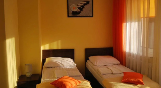 Hotel w Dobieszkowie, Book Hotel Hoteller i Strykow med morgenmad, Morgenmad