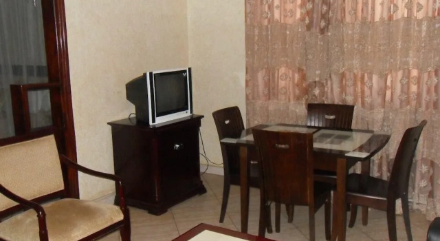 Апартаменты Crown Jakiba Hotel