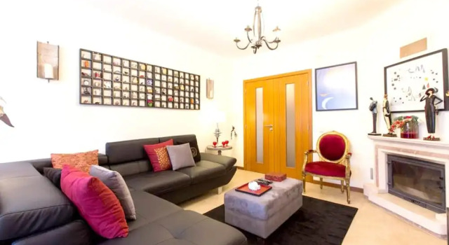 House With 3 Bedrooms in Alcobaça, With Wonderful Mountain View, Furni, Rezervovat Hotel Hotely v Oeste s parkováním, Parkování