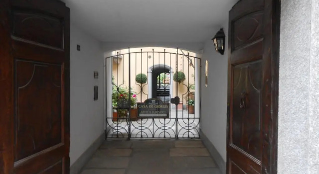 Casa De Giorgis, Забронировать Отель Аоста Пила, рядом с Канатная дорога Пила